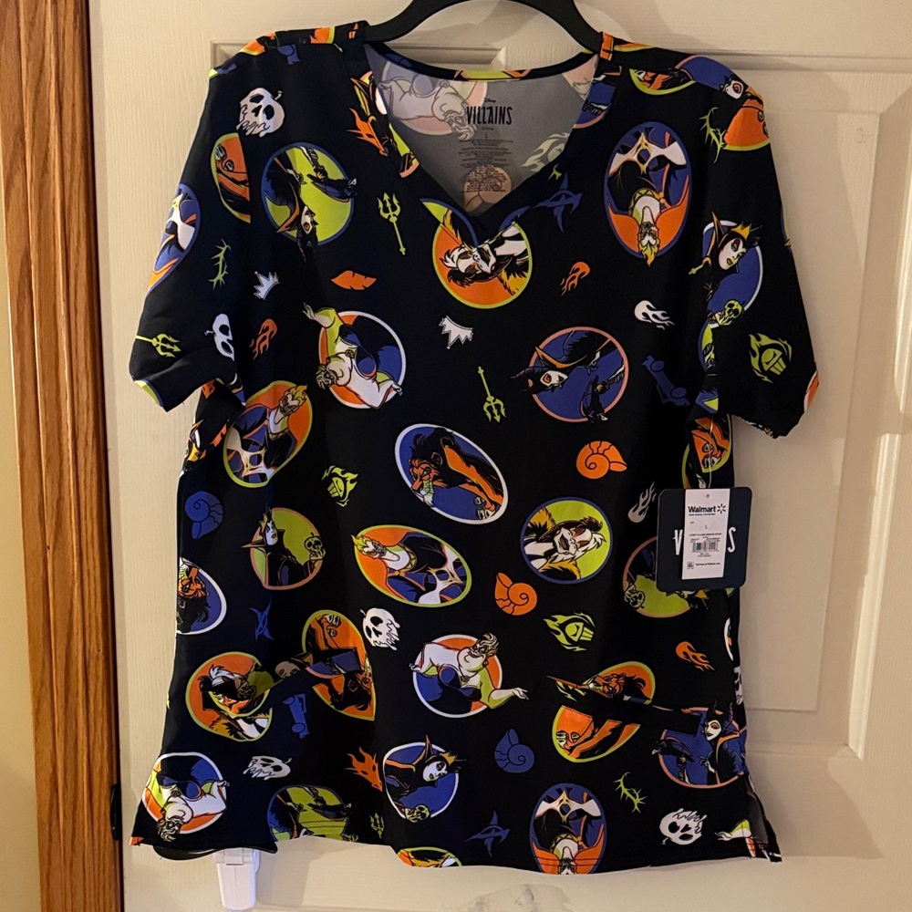 Scrubs Disney with Colorful Villain Circles size large NWT